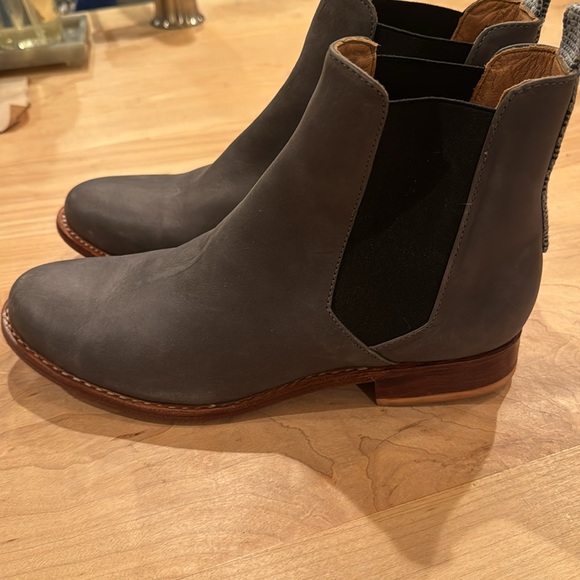 Root collective grey Chelsea boot excellent - Picture 3 of 10